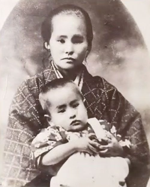 母マツと幼少期の信用