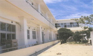 引渡間近　上原小学校校舎